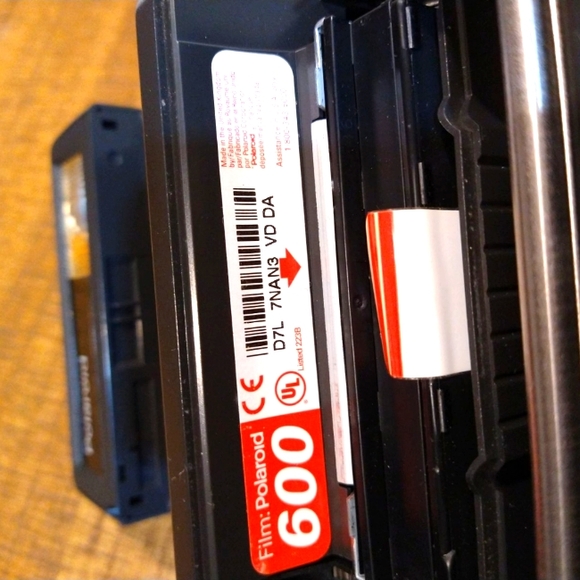 Polaroid One Step Close Up Camera - Picture 7 of 7